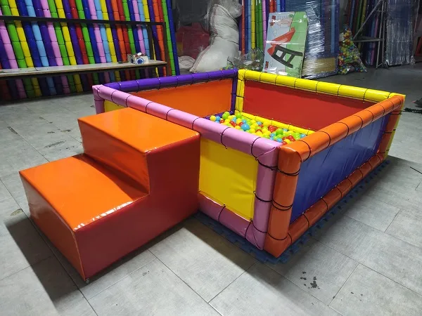 150x150x50 Soft Play Metal Top Havuzu